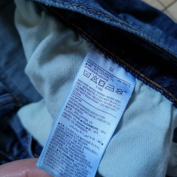 🔴 2/$20 Dark Wash Blue Cut off Jeans - Picture 11 of 13